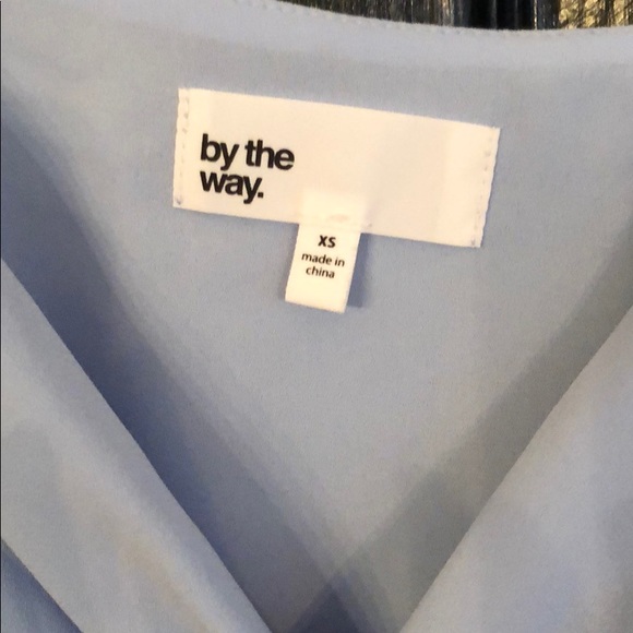 Light blue top from by the way size xs - Picture 3 of 5